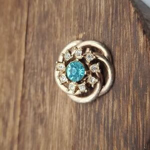 Saks fith avenue aquamarine‎ crystal swirl brooch B613